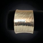 Elegant Sculpted Silver Cuff: A Modern Masterpiece - Image 2