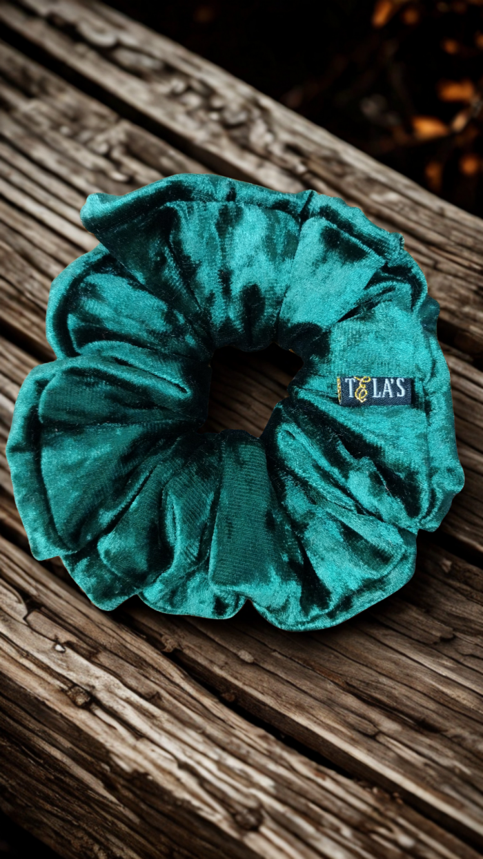 The Holly Velvet Scrunchie - Image 1