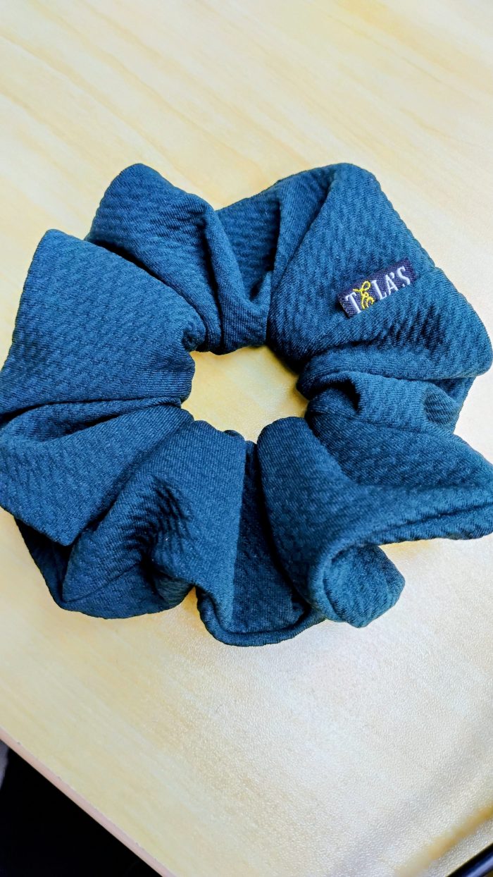 Dark Olive Knit Scrunchie Tela's - Image 1