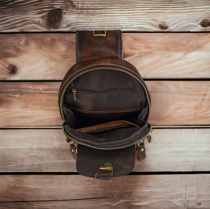 Leather sling pack - Image 3