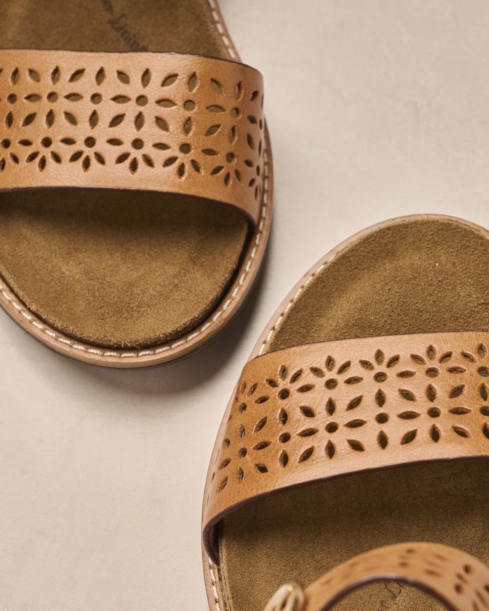 Söfft Bali III Metallic Leather Sandal in Gold - Image 2